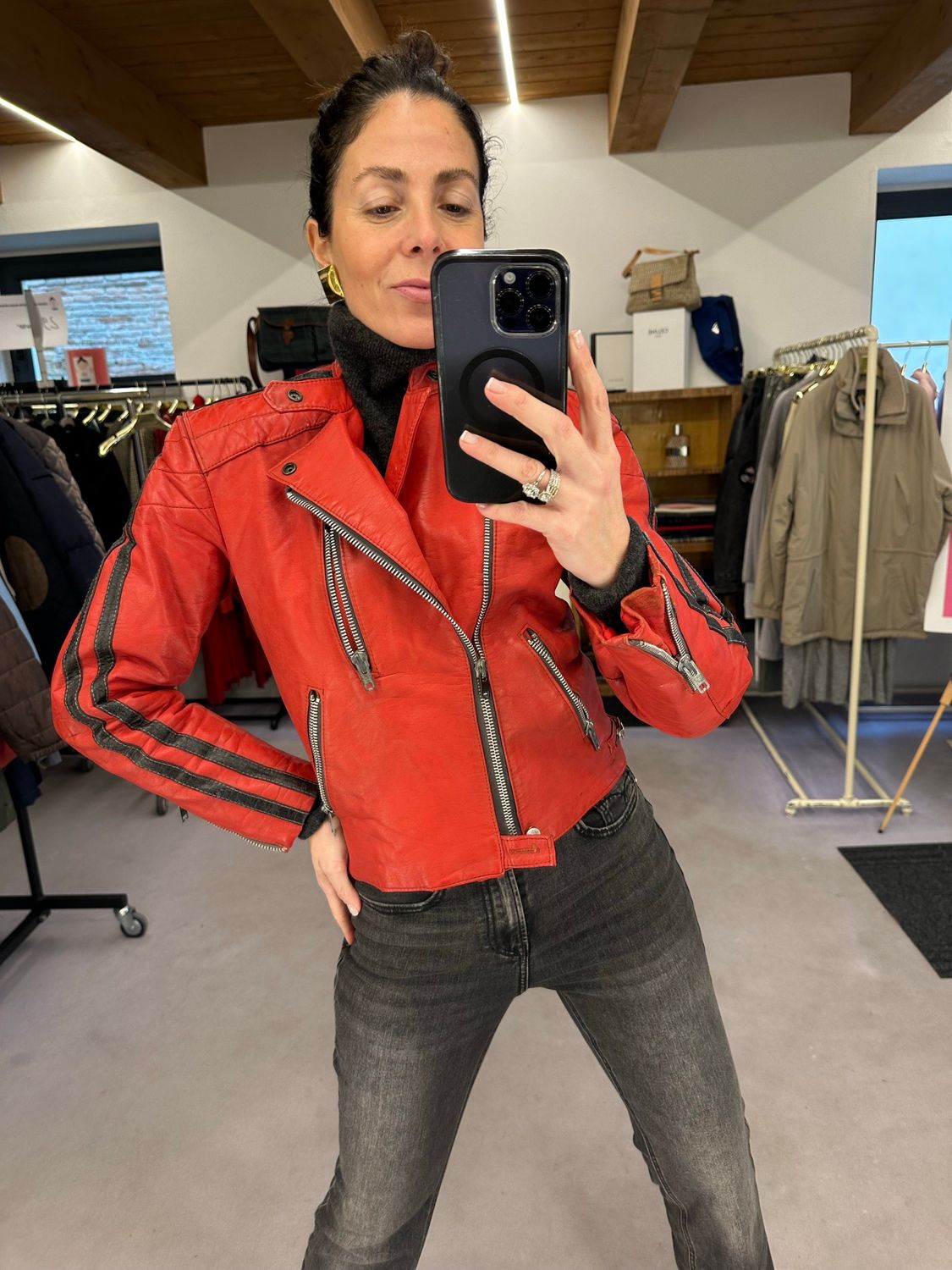 CHIODO VINTAGE VERA PELLE ROSSO