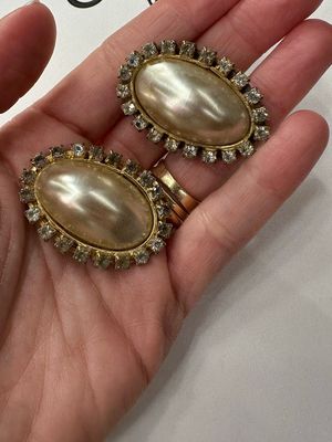 ORECCHINI VINTAGE PERLA OVALE MAXI E STRASS ANTICATI