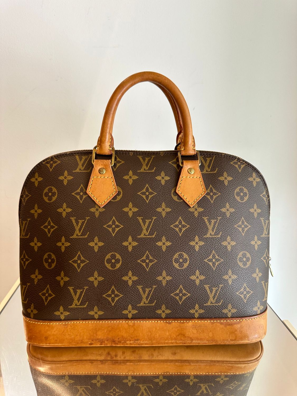 LOUIS VUITTON ALMA