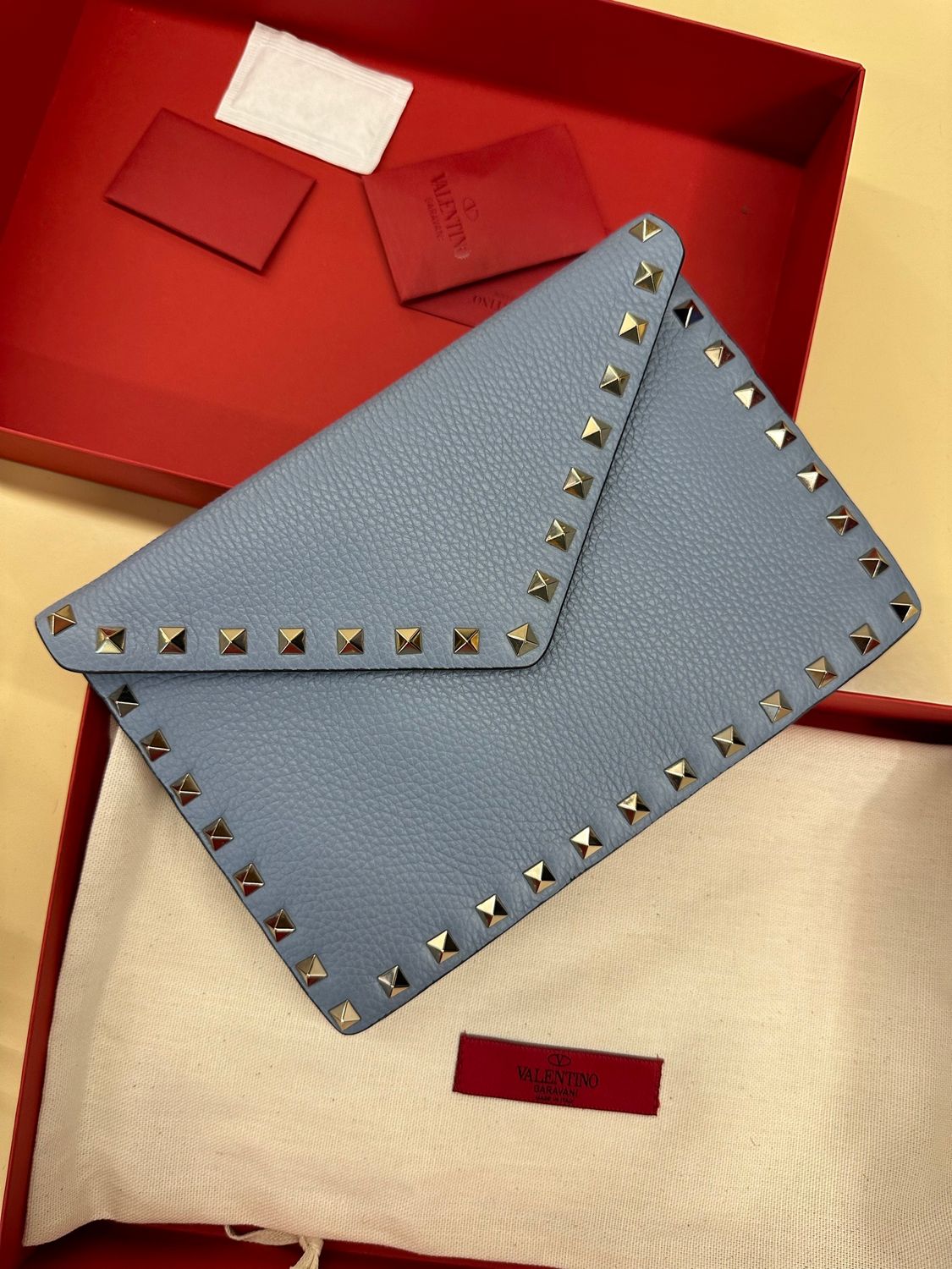 CLUTCH VALENTINO ROCKSTUD AZZURRA NUOVA
