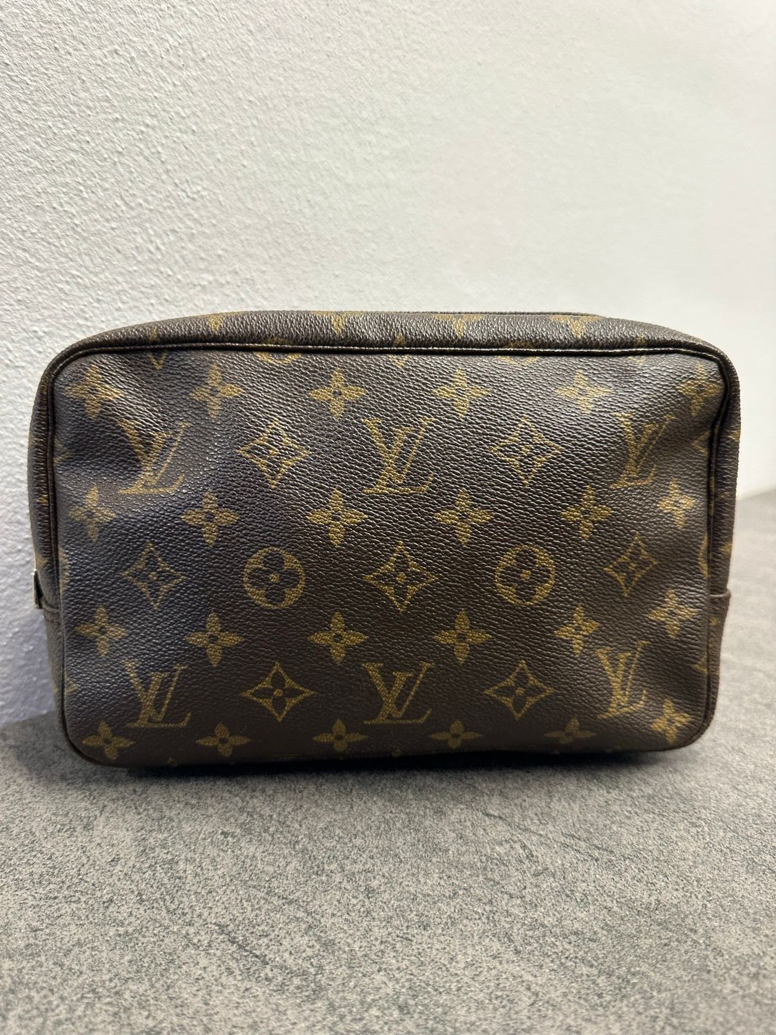 POCHETTE/BEAUTY LOUIS VUITTON 