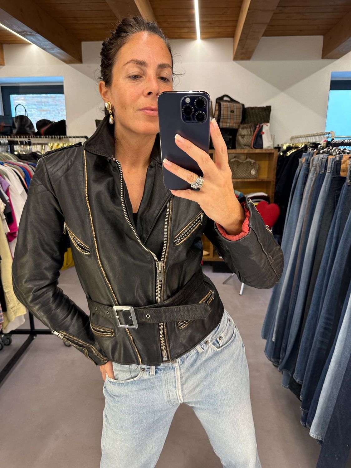CHIODO VINTAGE UNISEX PELLE CORPOSA NERA DETTAGLI CHIARI TG 42 