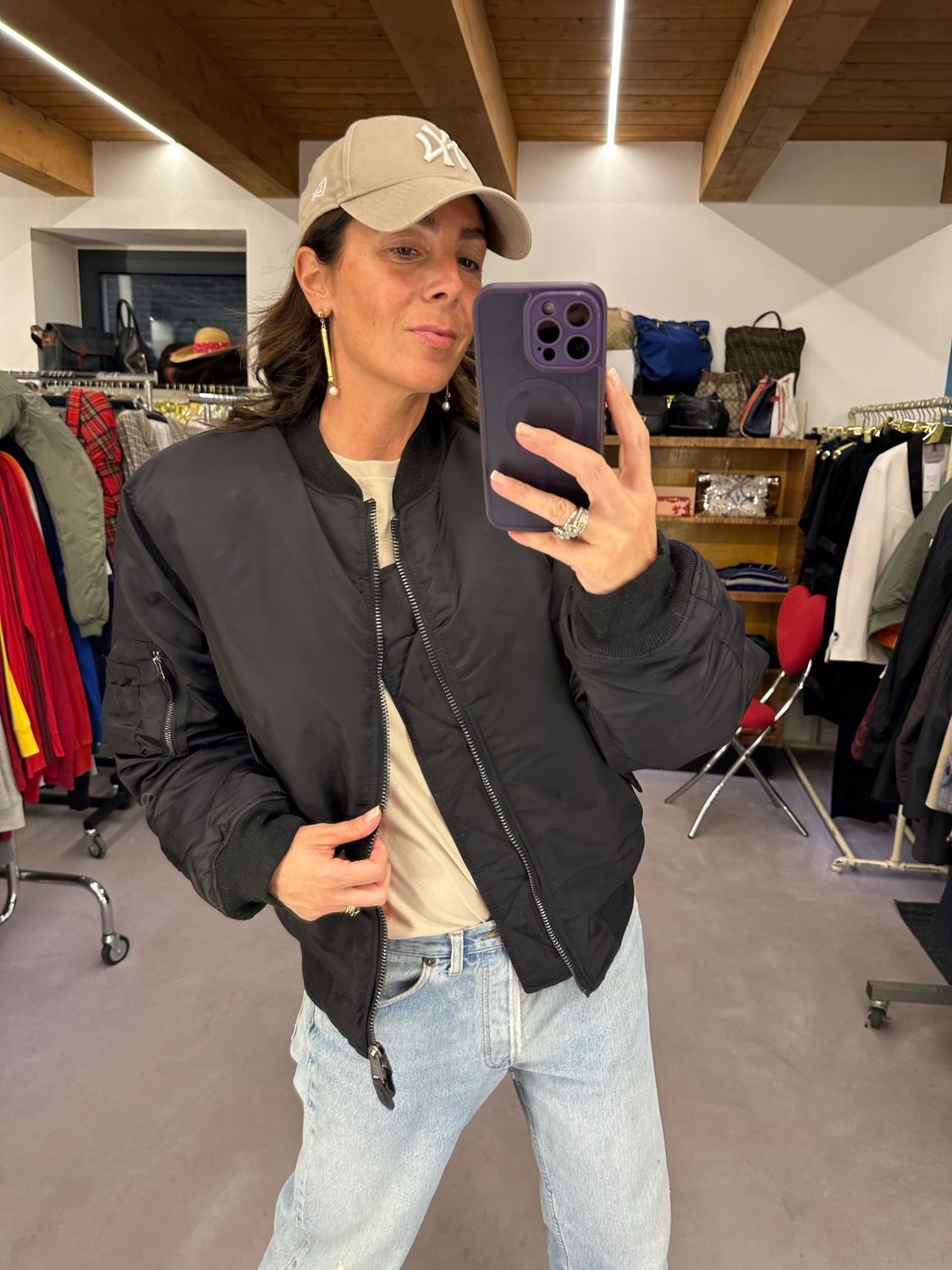 BOMBER NERO IMBOTTITURA ARANCIONE 