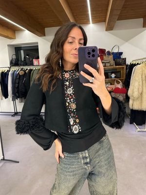 MONTONE RED VALENTINO NERO CON RICAMI