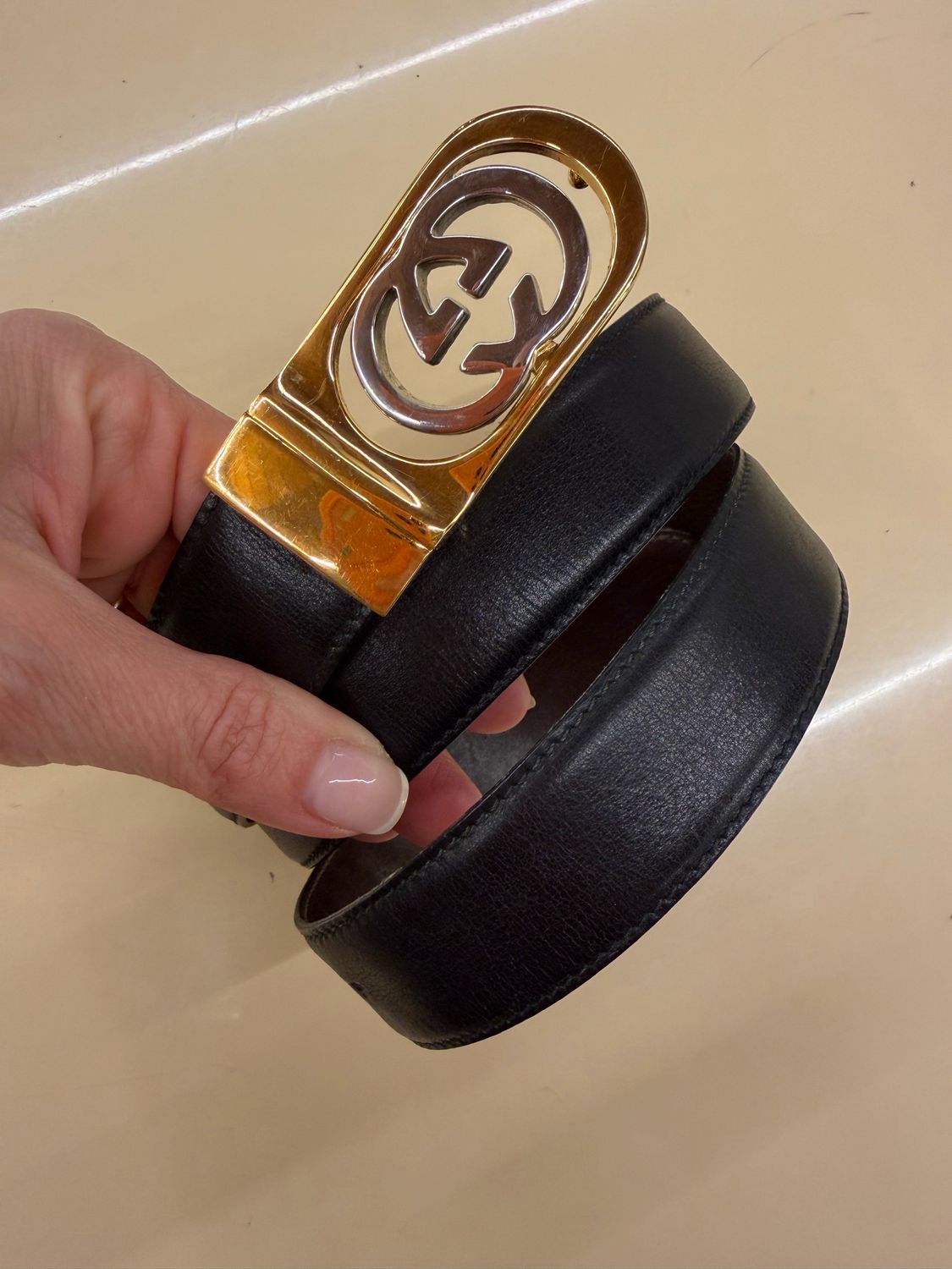 CINTURA GUCCI VINTAGE DOUBLE FACE NERA/MARRONE FIBBIA ORO/ARGENTO LOGO MISURA 100