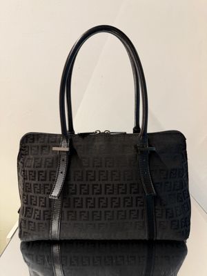 BORSA FENDI MONOGRAM ZUCCHINO NERO BORSA FENDI MONOGRAM ZUCCHINO NERO