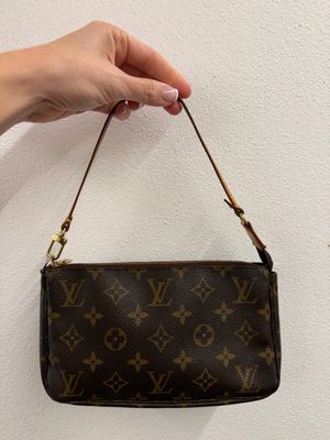 LOUIS VUITTON POCHETTE ACCESSOIRES 