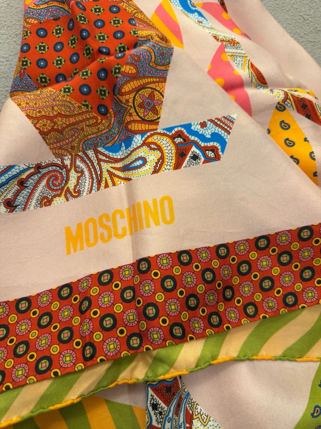 FOULARD PURA SETA MOSCHINO