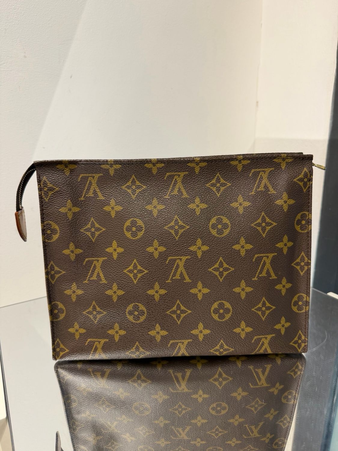 LOUIS VUITTON TOILETTE 26