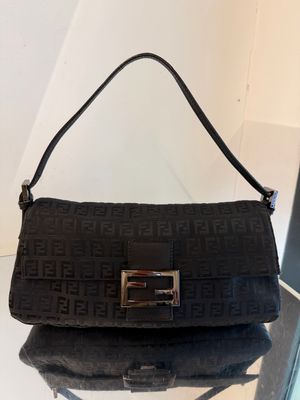 FENDI BAGUETTE BLACK TESSUTO MONOGRAM ZUCCHINO