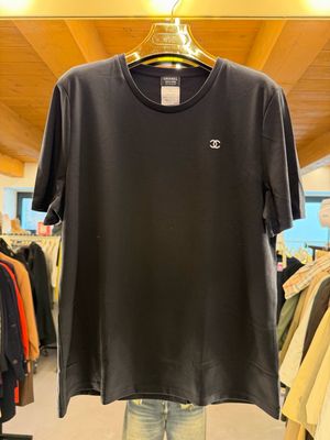 T-SHIRT CHANEL MANICA CORTA NERA LOGO RICAMATO CC FILO BIANCO