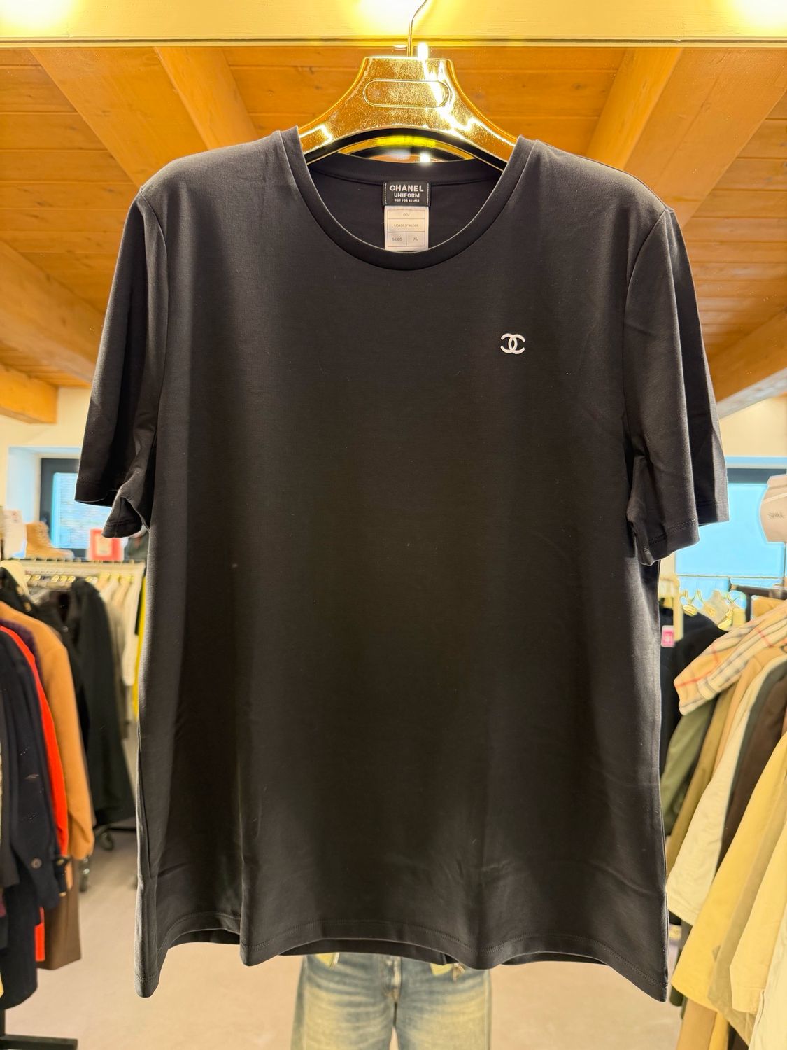 T-SHIRT CHANEL MANICA CORTA NERA LOGO RICAMATO CC FILO BIANCO