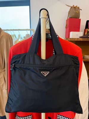 SHOPPER PRADA NYLON NERO CON TASCA ANTERIORE