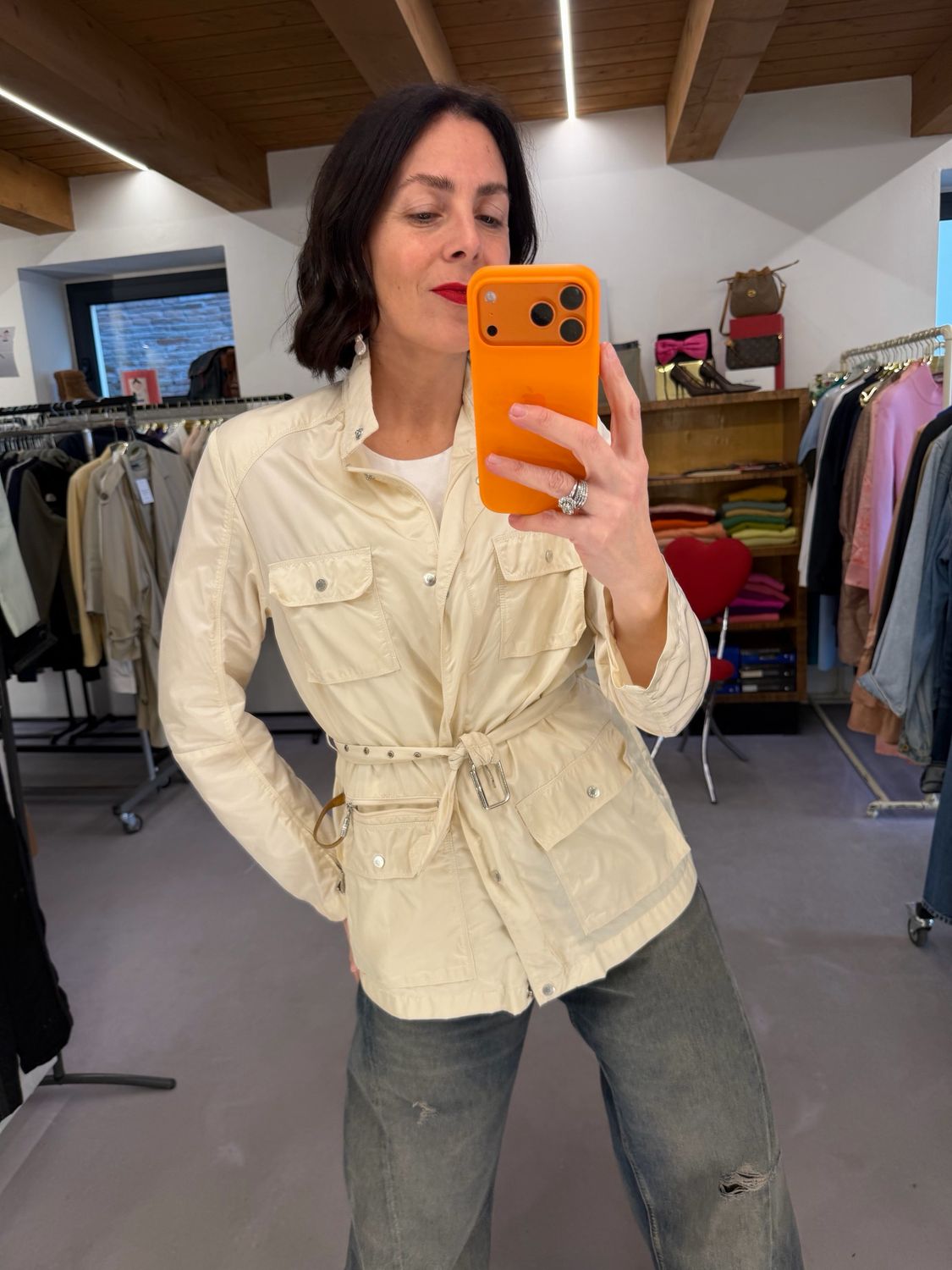 TRENCH CORTO MONCLER NYLON AVORIO