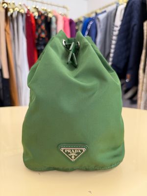 NECESSAIRE PRADA SACCHETTINO VERDE NECESSAIRE PRADA SACCHETTINO VERDE