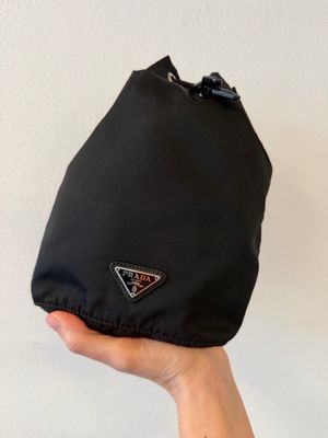 NECESSAIRE A SACCHETTINO PRADA NYLON NERO