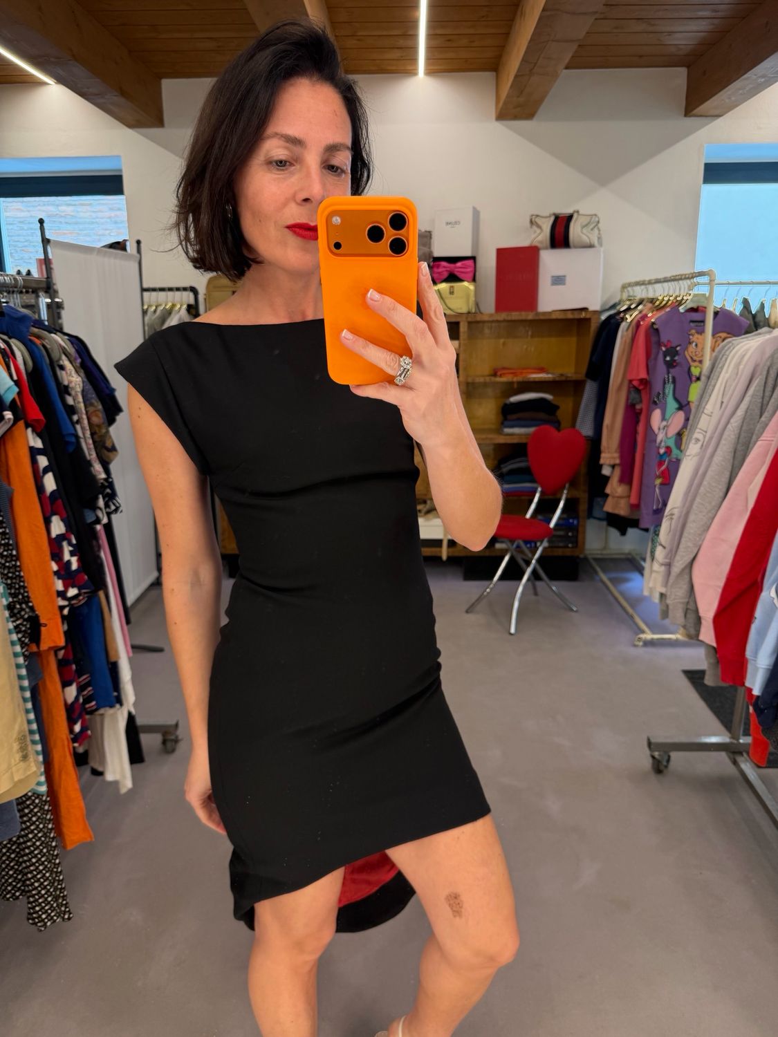 TUBINO MOSCHINO BOUTIQUE