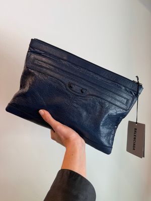 CLUTCH BALENCIAGA PELLE BLU
