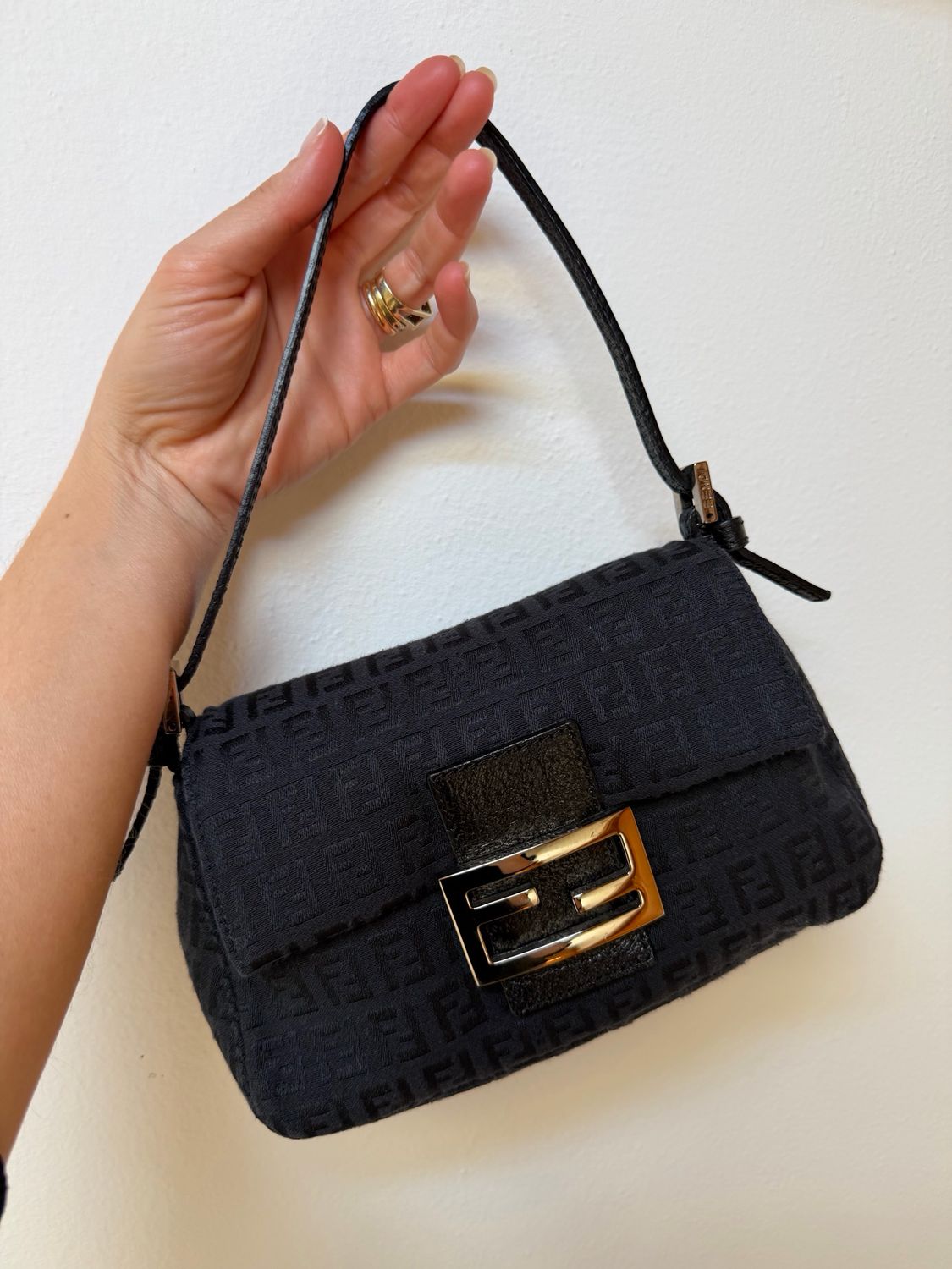 FENDI MAMA BAGUETTE SMALL NERA