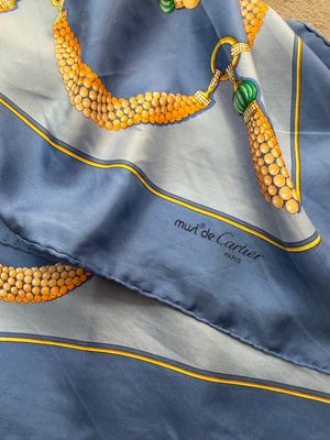 FOULARD CARTIER CORALLO ROSA FONDO AZZURRO
