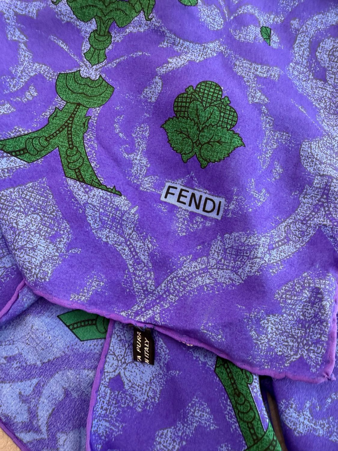 FOULARD FENDI PURA SETA FANTASIA