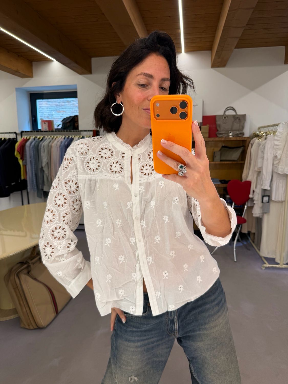 CAMICIA COTONE BIANCO CON INTAGLI E RICAMI FIORE