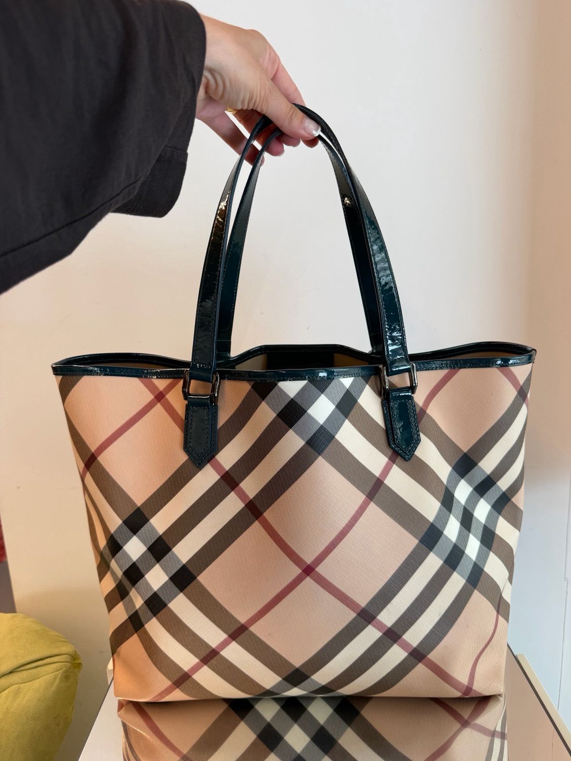 SHOPPER A TRAPEZIO BURBERRY 