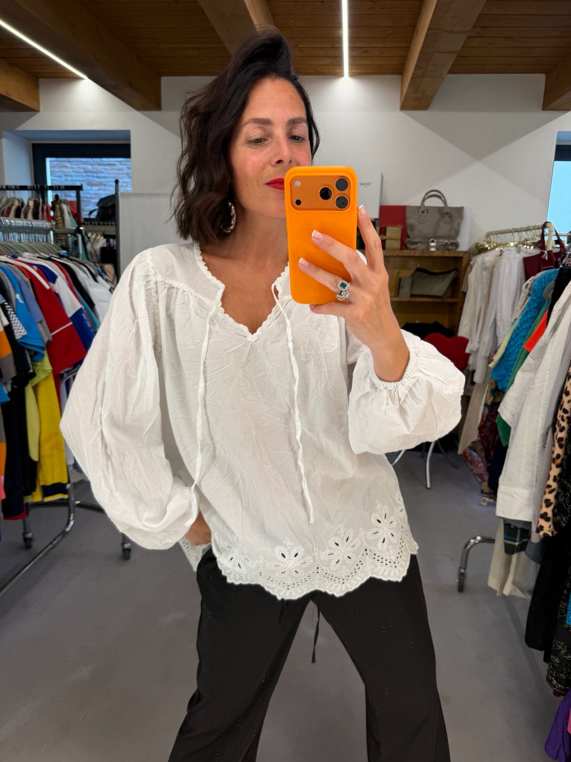CAMICIA COTONE GARZATO LACCETTI AL COLLO PIZZO SUL FONDO E MANICHE A PALLONCINO