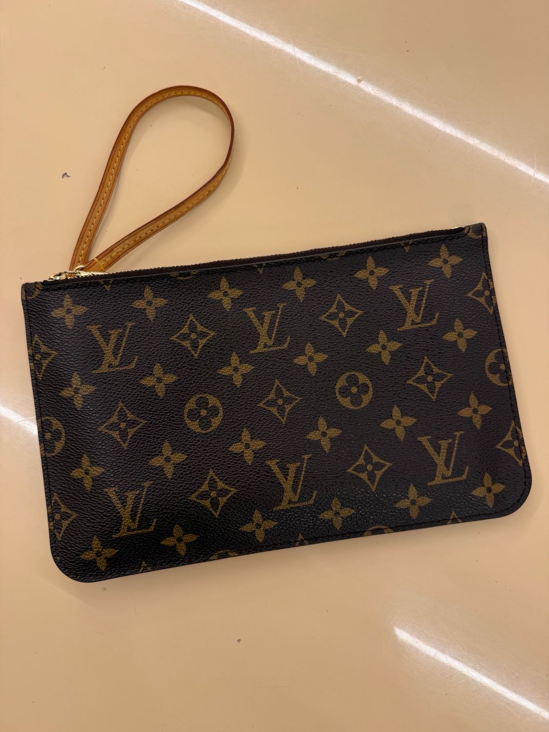 POCHETTE LOUIS VUITTON CON MANIGLIA