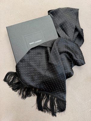 FOULARD SAINT LAURENT NUOVO CON SCATOLA