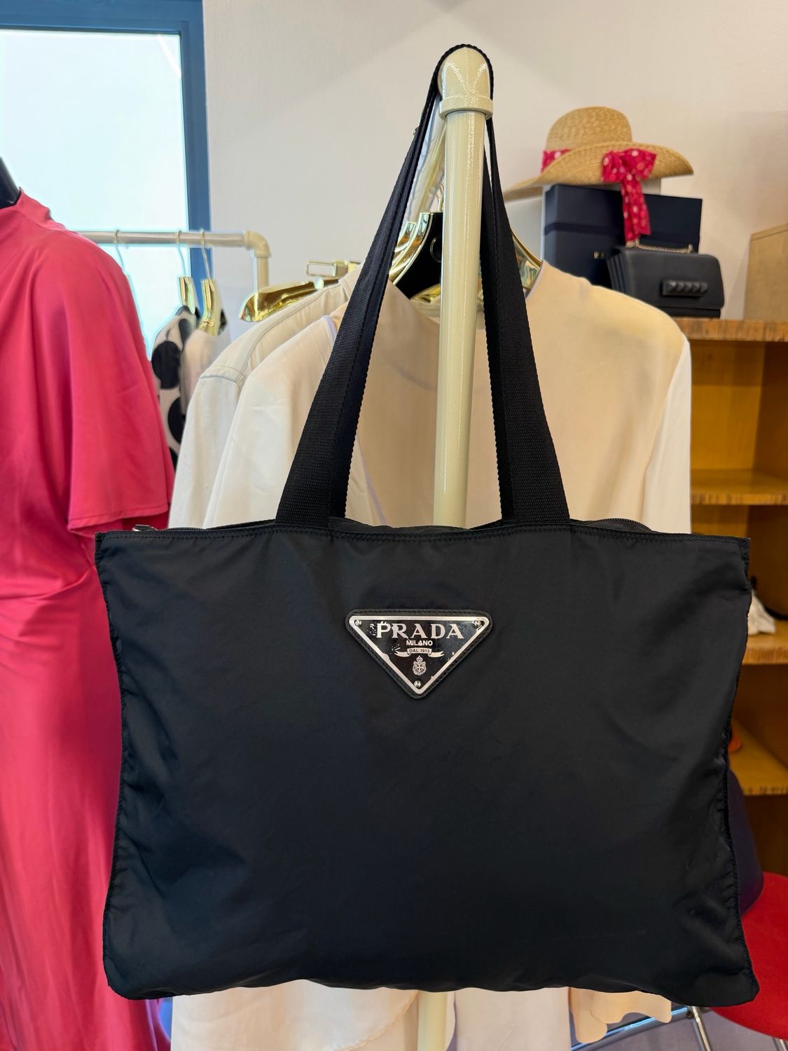 SHOPPER PRADA NYLON NERO MAXI LOGO TRIANGOLARE 