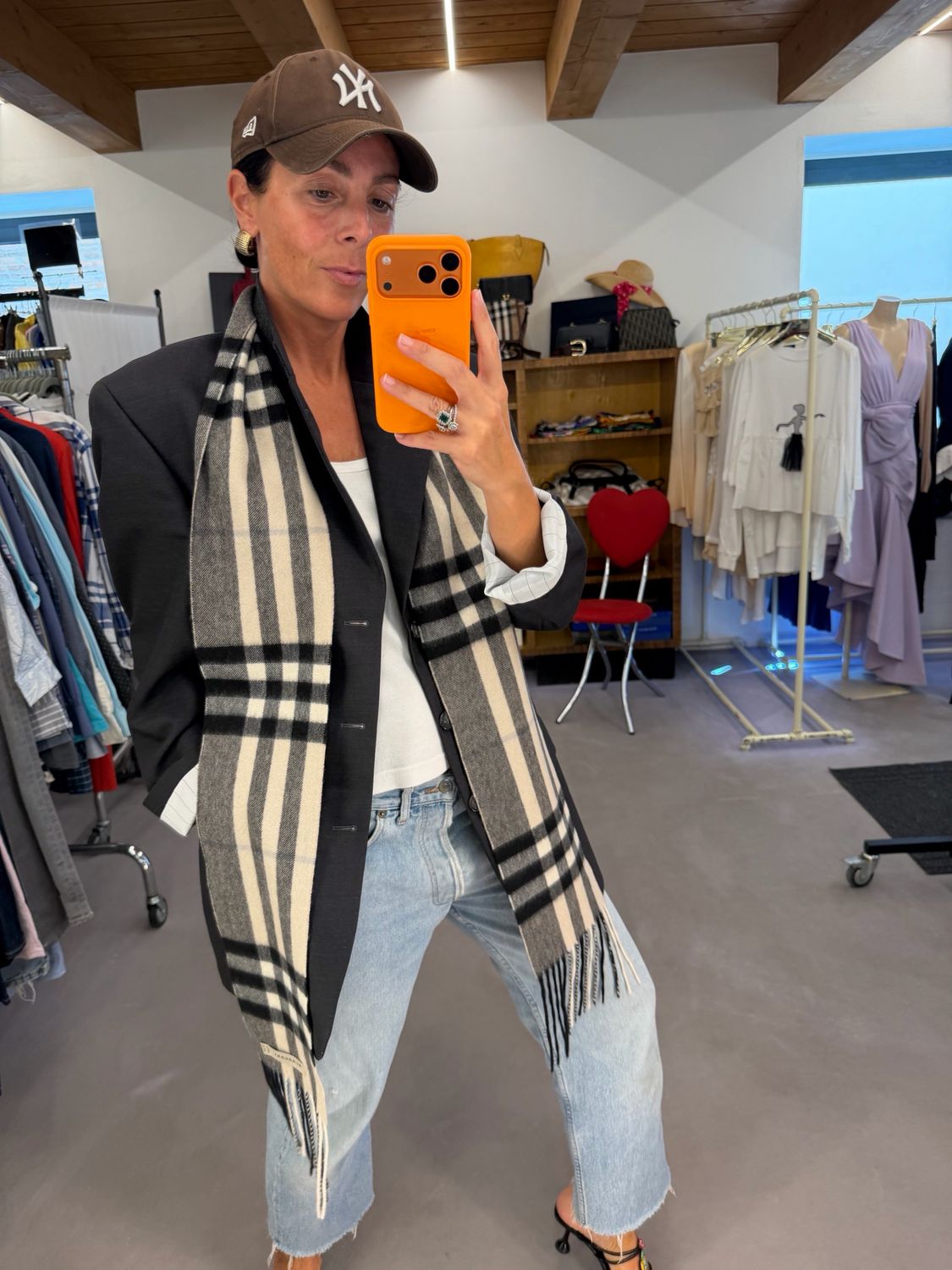 SCIARPA BURBERRY MODELLO LUNGO E STRETTO CHECK CLASSICO
