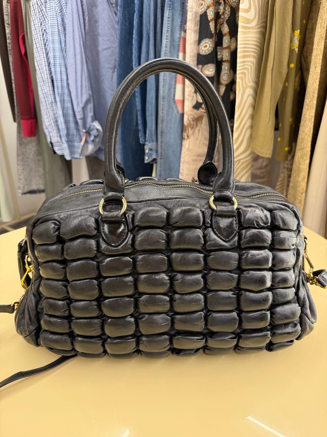 BORSA MIU MIU PELLE NERA TRAPUNTATA 