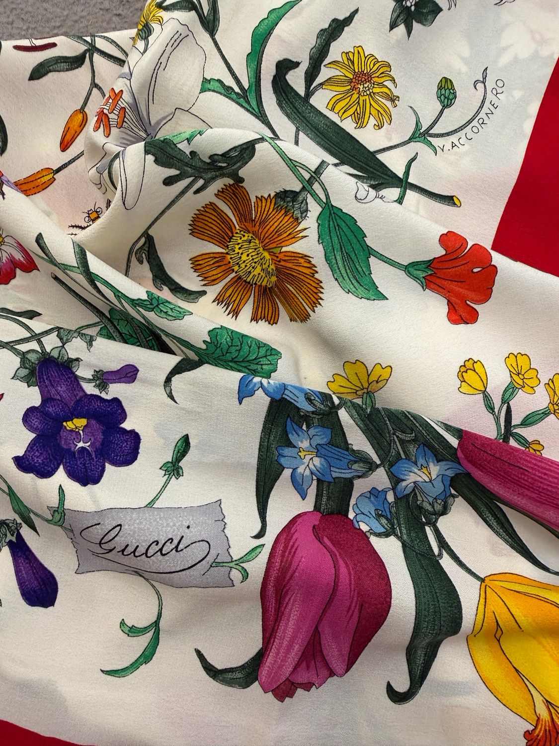 FOULARD GUCCI FLORA VINTAGE PROFILO ROSSO