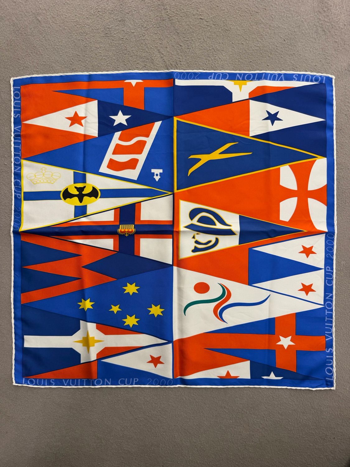 FOULARD LOUIS VUITTON CUP 2000