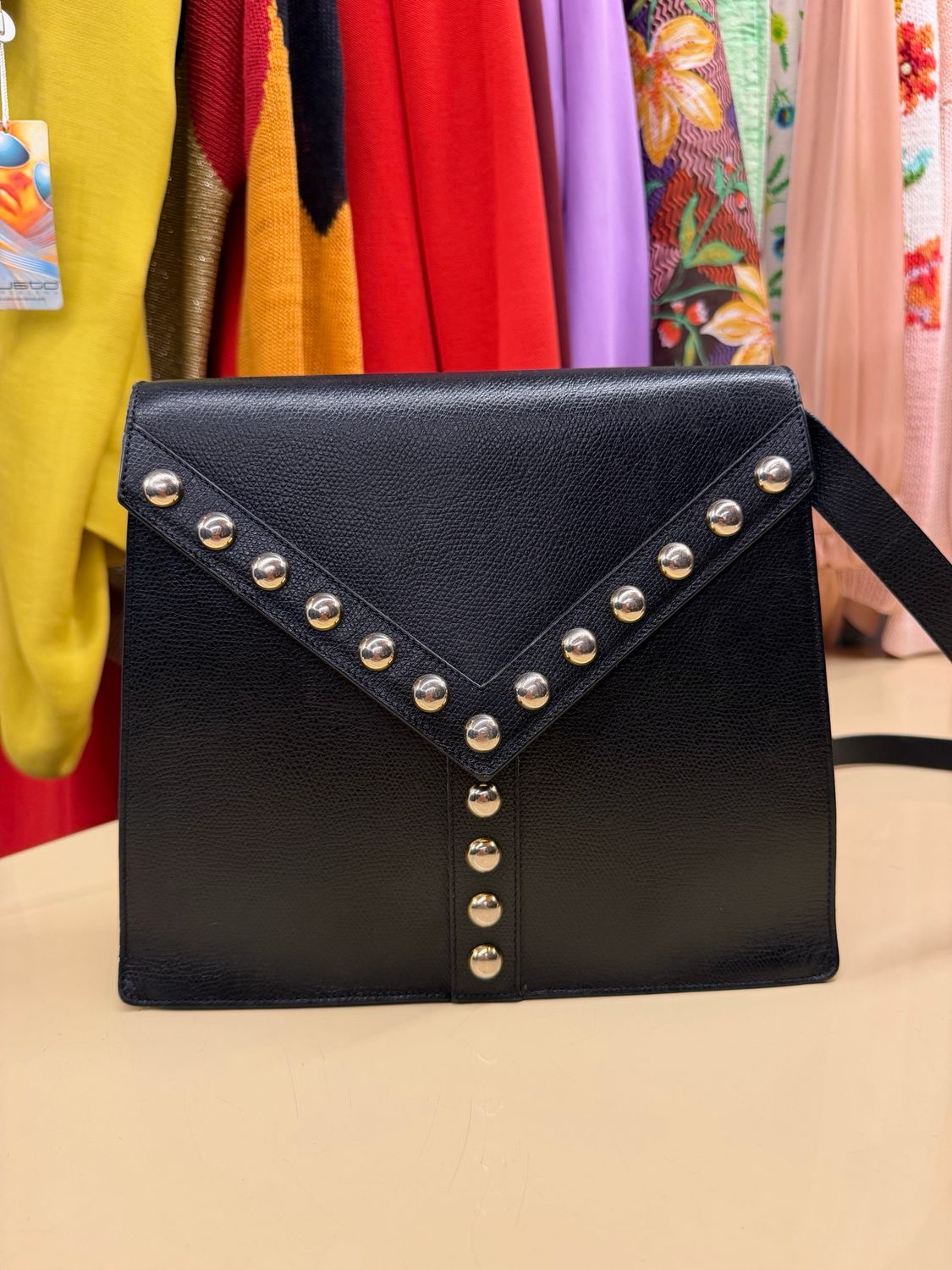 BORSA YSL PELLE NERA CON BORCHIE A Y