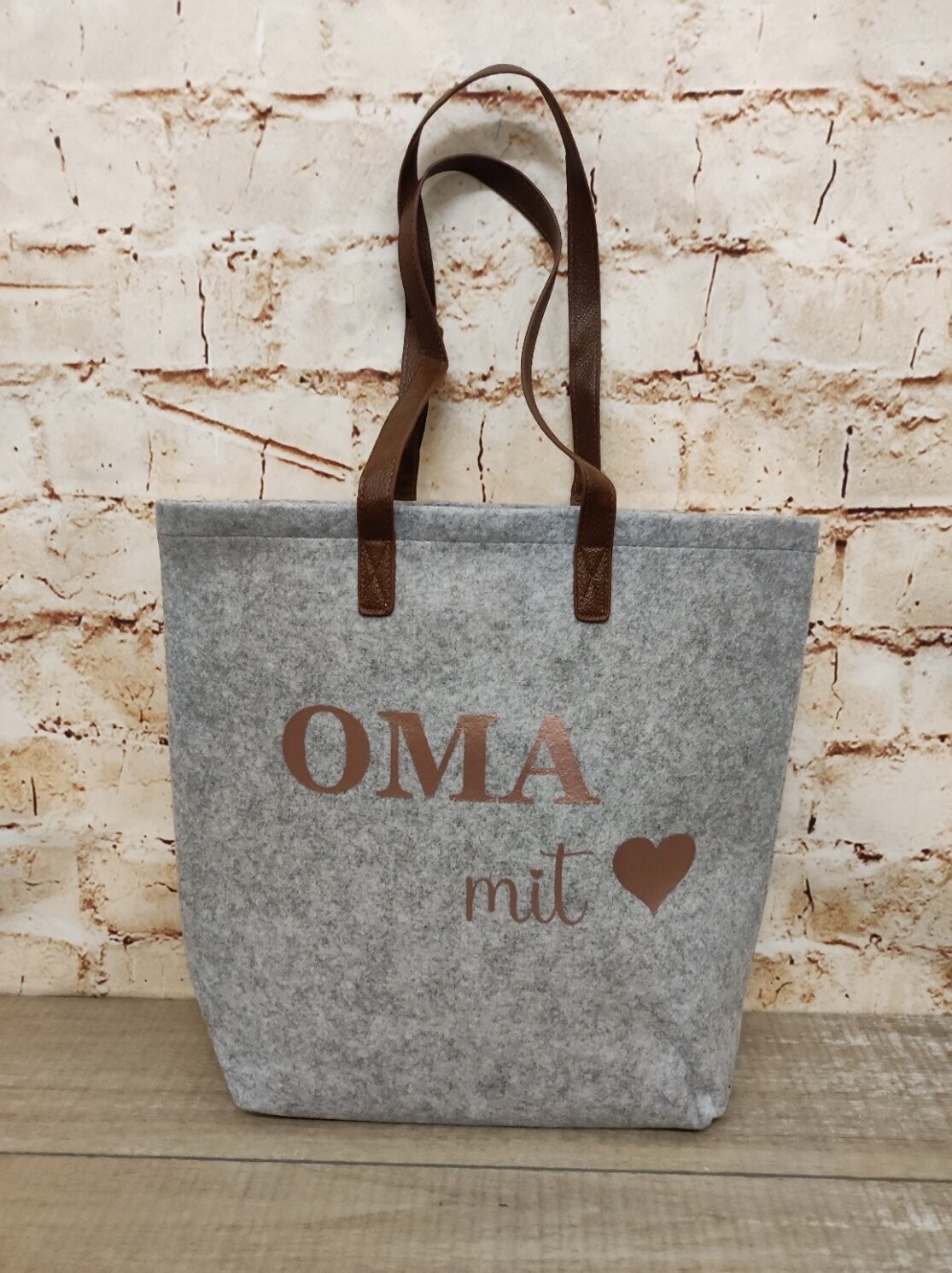 Premium Felt Bag OMA mit Herz