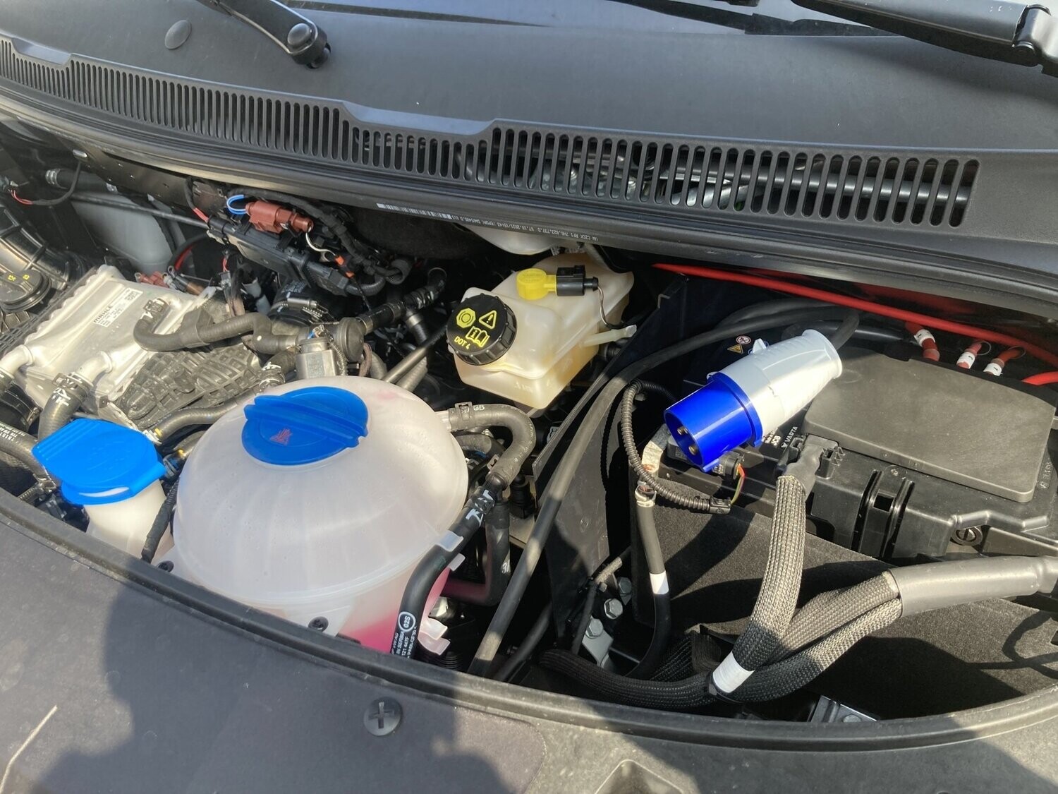 T5 T6 AV-Stromkit Black Mit DEFA Miniplug FI Schutzschalter Landstrom