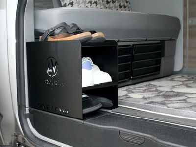 Trittstufeneinsatz inkl. Schuhregal Trittstufeneinsatz inkl. Schuhregal