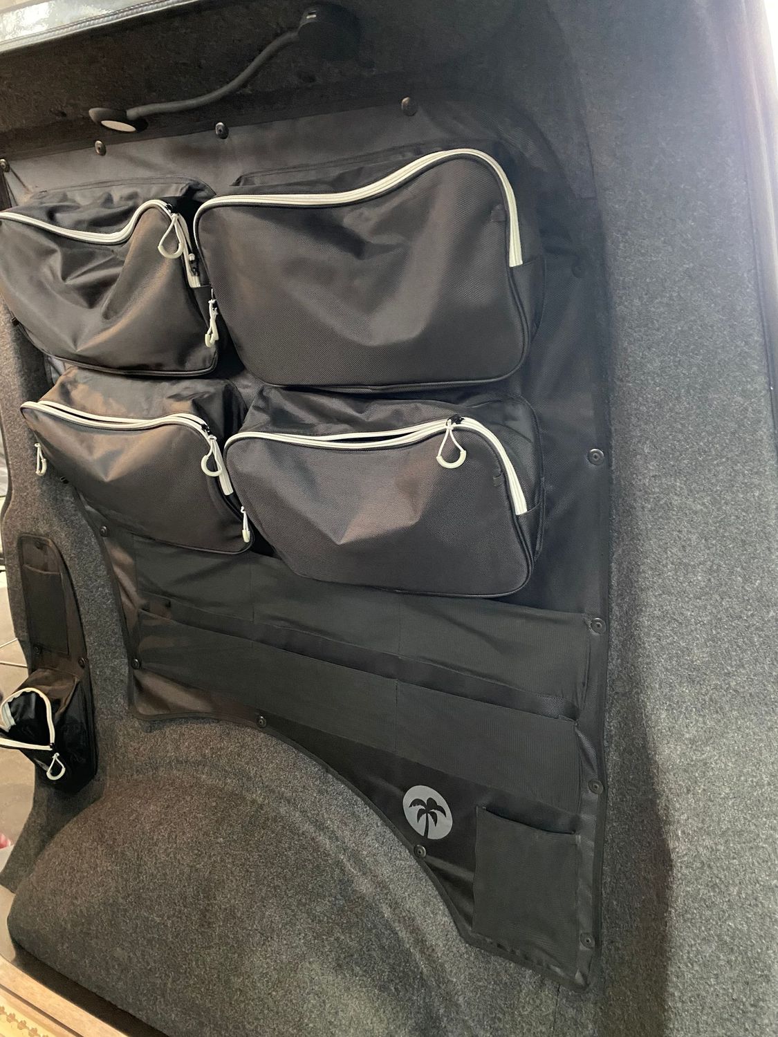 Seitenverkleidung VW Transporter mit Taschen Beifahrerseite