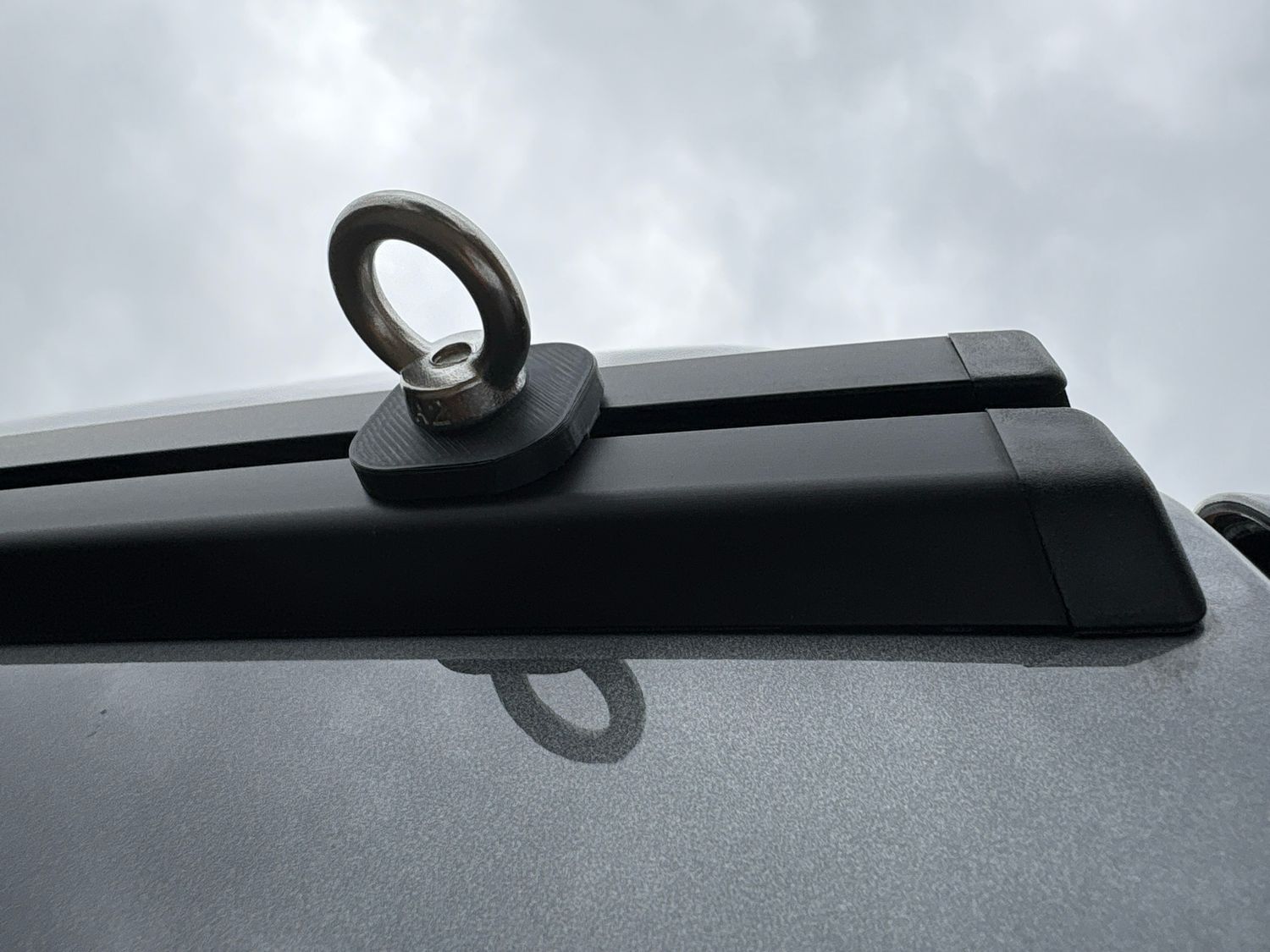 Ösenschraube für Kederleiste aussen VW California T5/6/6.1