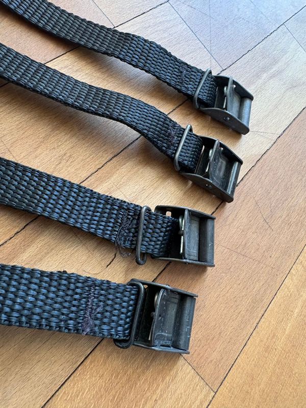 Radschienenbänder für den VW Fahrradträger Set Radschienenbänder für den VW Fahrradträger Set