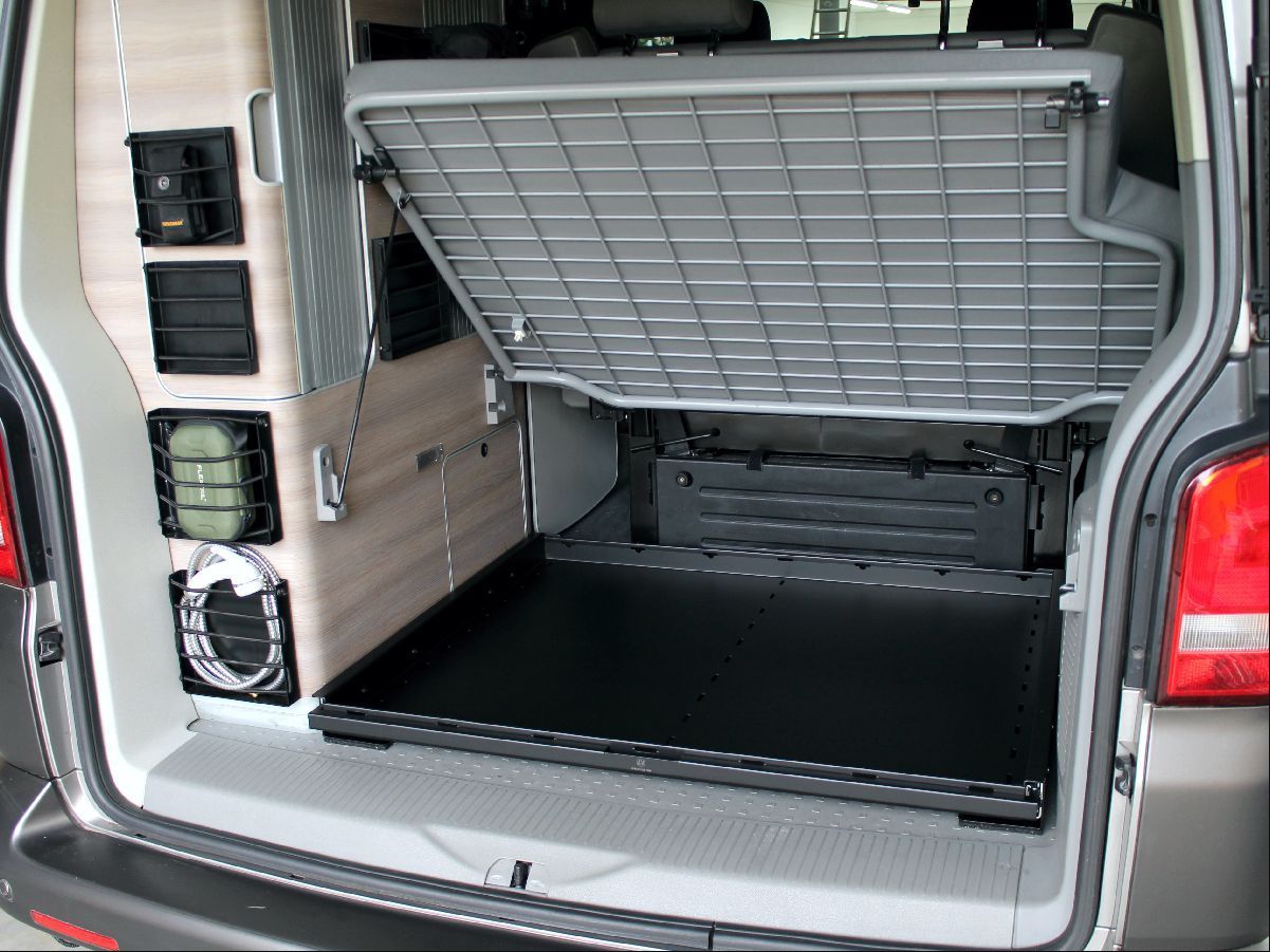 Heckauszug mit Einhandbedienung für VW T5/6/6.1 California Coast/Ocean 800mm Heckauszug mit Einhandbedienung für VW T5/6/6.1 California Coast/Ocean 800mm