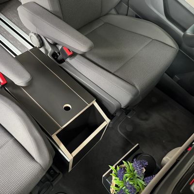 Staukiste vorn für VW T7 Multivan/California Staukiste vorn für VW T7 Multivan/California