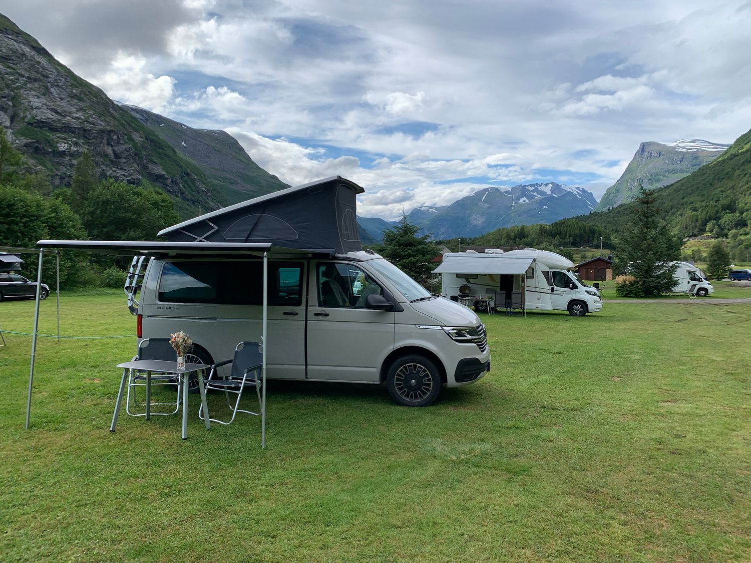 Original VW California Campingstuhl für Heckklappe VW T5/6/6.1 California Original VW California Campingstuhl für Heckklappe VW T5/6/6.1 California