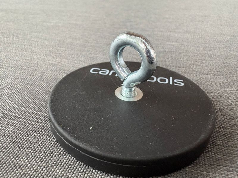 Haftstarker Magnet mit Ringschraube für schnelle Befestigung Haftstarker Magnet mit Ringschraube für schnelle Befestigung