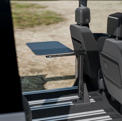 Tisch für Campervan – klappbar & schwenkbar für Bodenschiene Tisch für Campervan – klappbar & schwenkbar für Bodenschiene