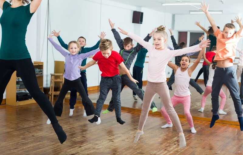 SCHNUPPERSTUNDE: MODERN DANCE KIDS (7-9 J.) MITTWOCHS 15:30 UHR