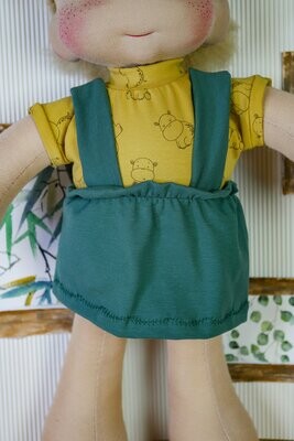 Puppen Latzrock || grün uni || Rock für Stoffpuppen von Elsklinger || für Puppenbabys und Puppenkindern zwischen 45 und 50 cm