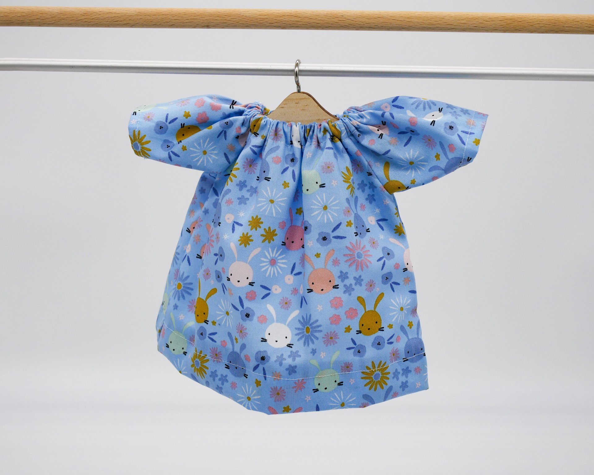 Puppenkleid || blau mit Hasenmuster || für Puppenbabys und Puppenkinder zwischen 40 und 50 cm